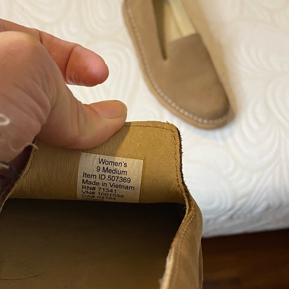 LL Bean Womens Tan Brown Stonington Nubuck Leather Slip-on Loafer Flats Size 9 M - Picture 2 of 4